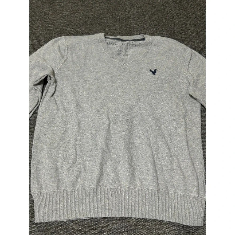 American Eagle Mens M V-Neck Sweater Gray Cotton Knit Pullover 3856